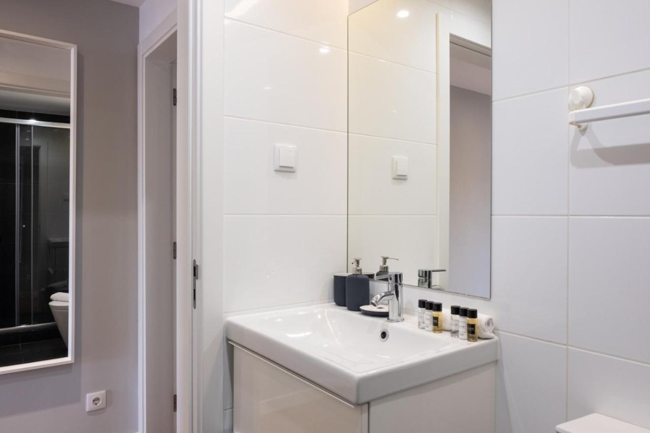 Bright & Central Apartment By Lovelystay Lisbon Bagian luar foto